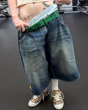 Billie Eilish leaked photo #57