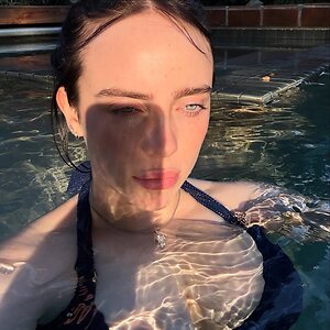 Billie Eilish leaked photo #109