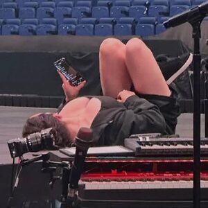 Billie Eilish leaked photo #124