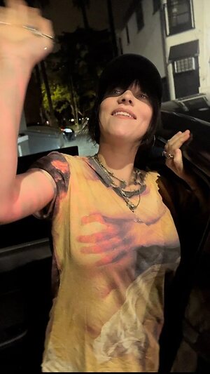 Billie Eilish leaked photo #134