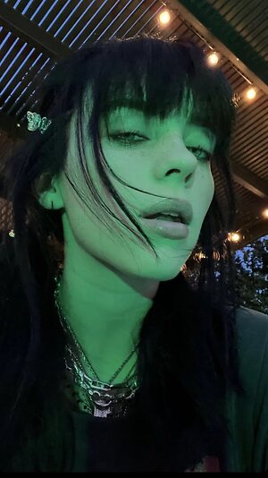 Billie Eilish leaked photo #158