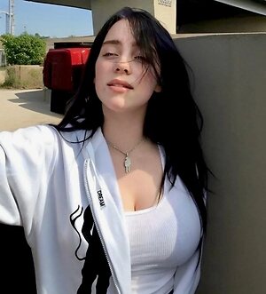 Billie Eilish leaked photo #162