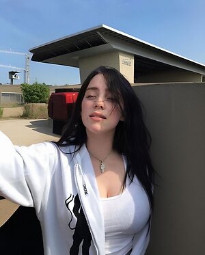 Billie Eilish leaked photo #329