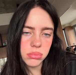 Billie Eilish leaked photo #333