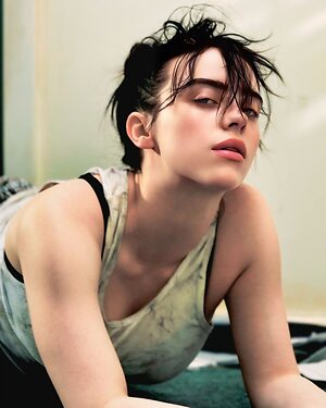 Billie Eilish leaked photo #384