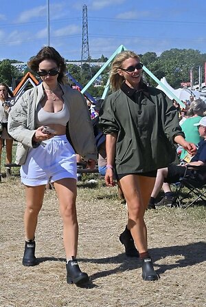 Billie Piper leaked photo #127