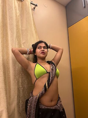 BINITA SAHA leaked photo #11