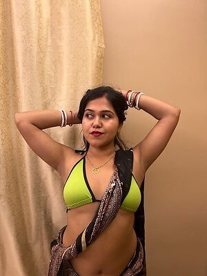 BINITA SAHA leaked photo #12