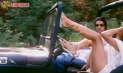 Bipasha Basu leaked photo #8