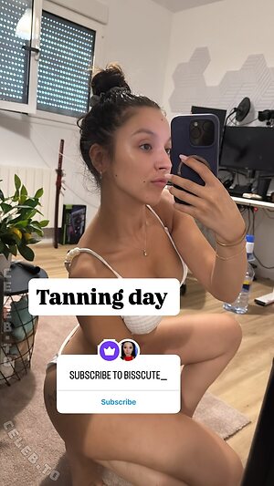 Bisscute Nude Leaked Photo #25