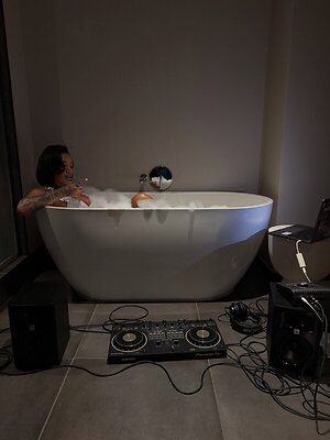 bktherula leaked photo #5