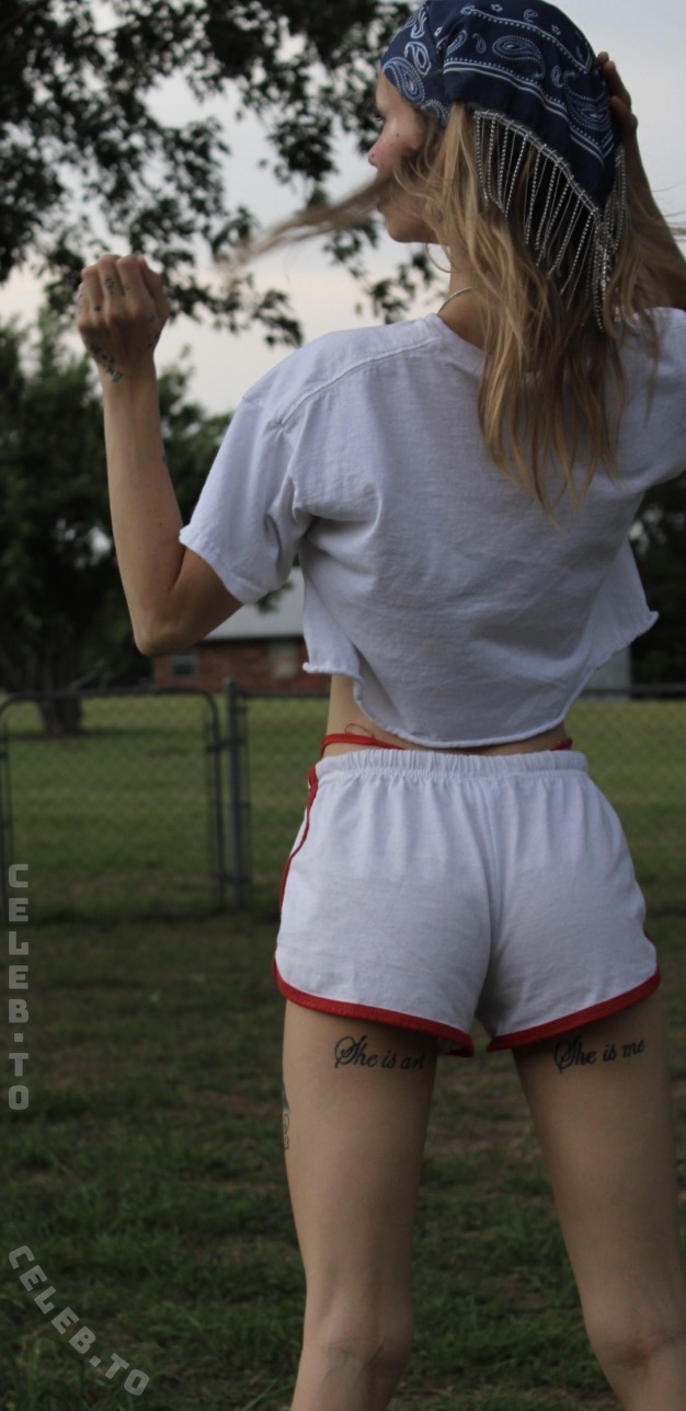 blondeeegirl33 photo