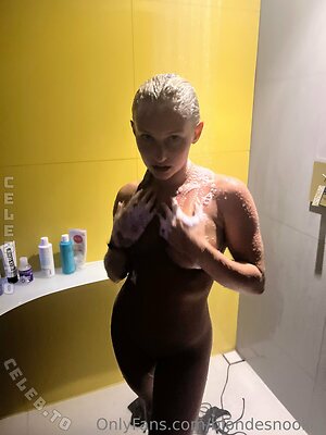 Blondesnooki3 Nude Leaked Photo #137