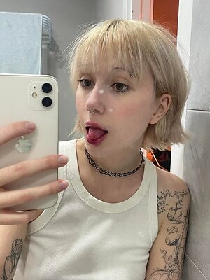 blondiesilly leaked photo #2