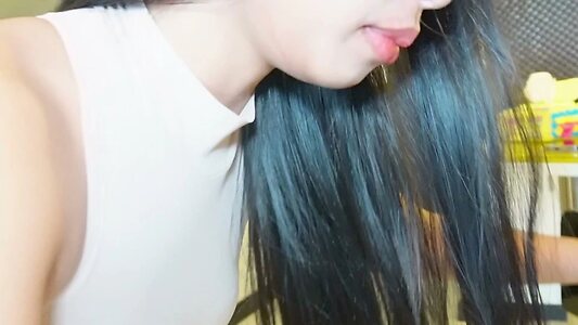 Blond_withAsian