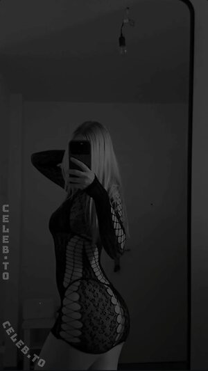 blvnde.angel leaked photo #7