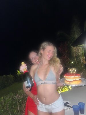 Bonnie Kay Desmond leaked photo #8