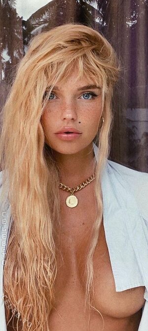 Bonnie Strange Nude Leaked Photo #6