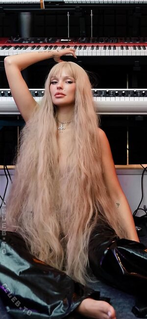 Bonnie Strange Nude Leaked Photo #32