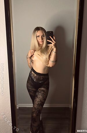 bonnie.b leaked photo #20