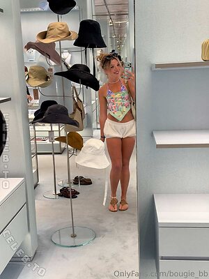 Bougie_bb leaked photo #1550