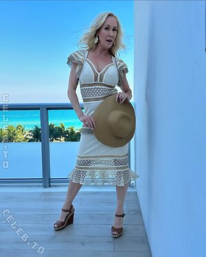 Brandi Love Nude Leaked Photo #136