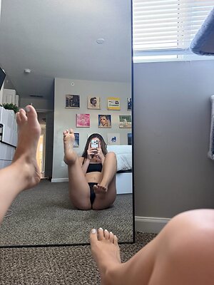 Brattydream leaked photo #38