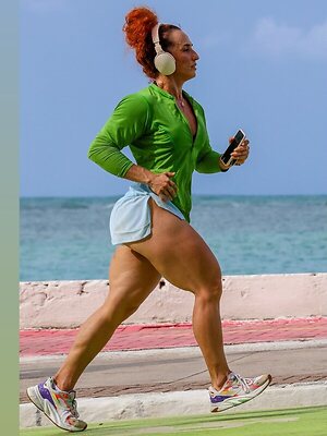 Brazilian Fitness &amp; Muscle Girls leaked photo #16