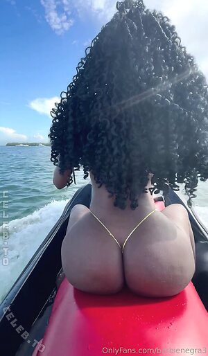 Brenda Perlaza Nude Leaked Photo #9