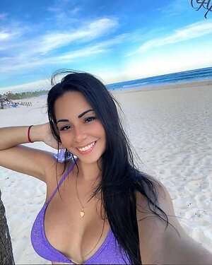 Brenda Silva leaked photo #3