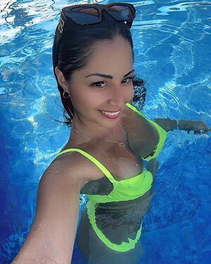 Brenda Silva leaked photo #9