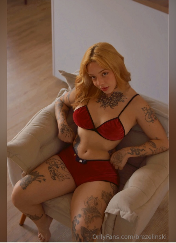 Brenda Zelinski leaked photos