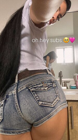 briannademele leaked photo #28