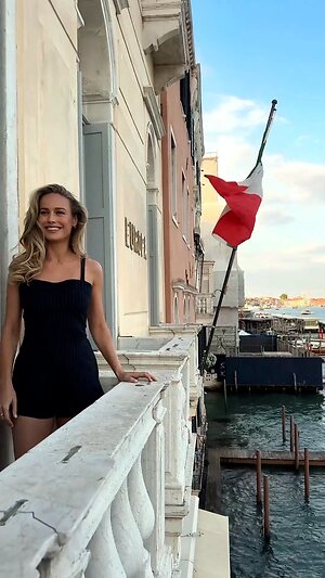 Brie Larson Hot Nude Leaked Photo #37
