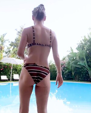 Brie Larson Hot leaked photo #50