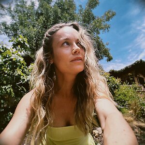 Brie Larson Hot leaked photo #67
