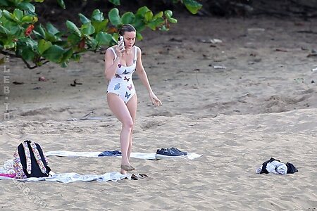 Brie Larson Nude Leaked Photo #8