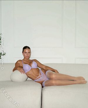 Brit Manuela photo