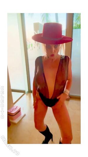 Britney Spears Nude Leaked Photo #21