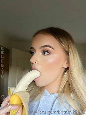 Britney20003 Nude Leaked Photo #3