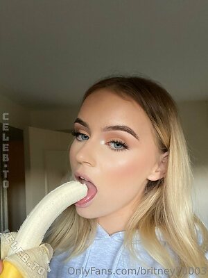 Britney20003 Nude Leaked Photo #4