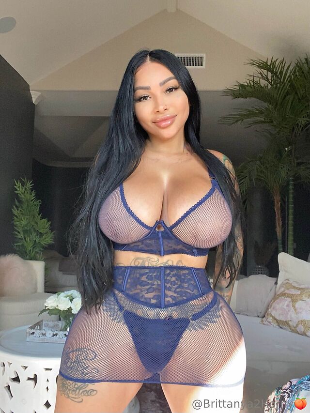 Brittanya Razavi leaked photos