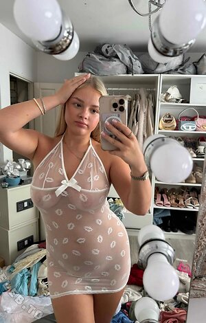 Brooke Marsden leaked photo #48
