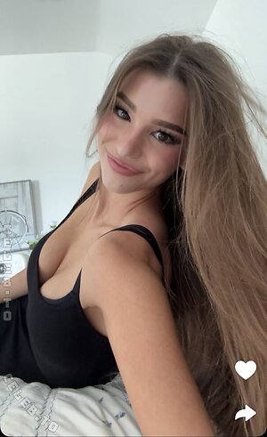 Brooke Monk Nude Leaked Photo #18