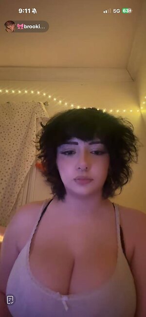 Brookie.eee leaked photo #2