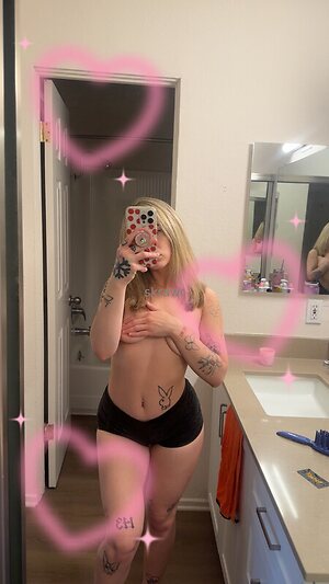Brooklyn Dunn leaked photo #5