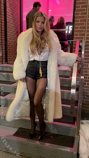 Brooks Nader Nude Leaked Photo #24