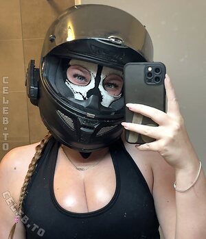 bruchpilotin_ Nude Photos