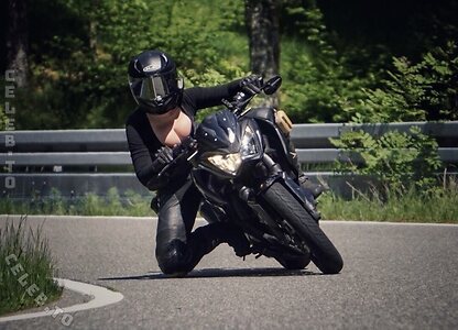 bruchpilotin_ photo