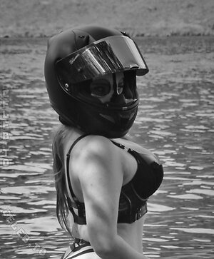 bruchpilotin_ photo